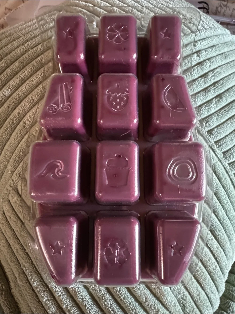 Here is an extra-large scented wax melt brick 17oz  “Welcome Home”